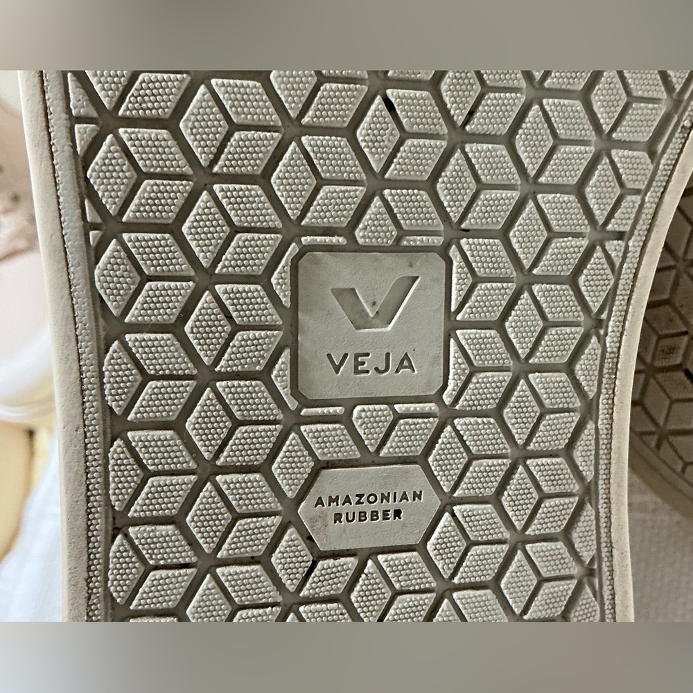 Veja Campo Leather Sneakers for Women, size 9 - Picture 12 of 13